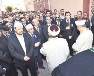 On binler uğurladı
