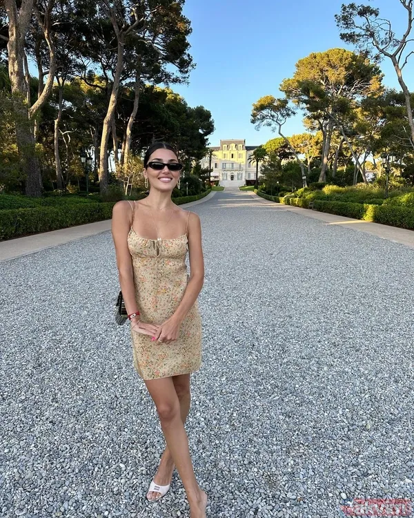 Hande Erçel ve Hakan Sabancı'dan meydan okuma gibi paylaşım! Ya kolları ya bacakları görünüyordu bu kez tamamen paylaştılar - 11