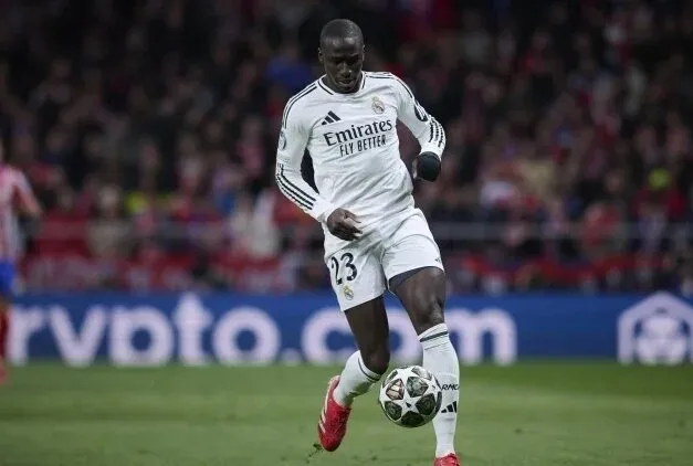 Real Madrid  Mendy’i zararına satıyor