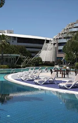 Otel yatırımı hız kesmedi