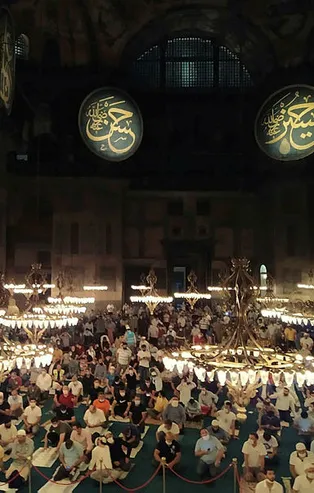 Ayasofya'da ikinci sabah namazı