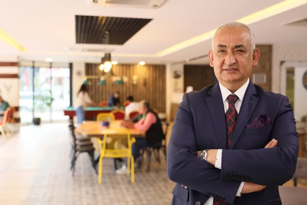 savastan-kacan-ukraynalilara-parasini-konuta-yatirdi-antalyada-ukraynalilarin-konut-alimi-yuzde-80e-ulasti-1650701596826.jpg Savaştan kaçan Ukraynalılara parasını konuta yatırdı! Antalya'da Ukraynalıların konut alımı yüzde 80'e ulaştı-6