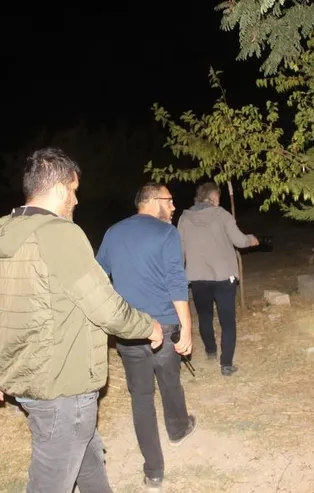 Adıyaman'da hareketli gece: Polis ekipleri mezarlıkta 'bebek' aradı