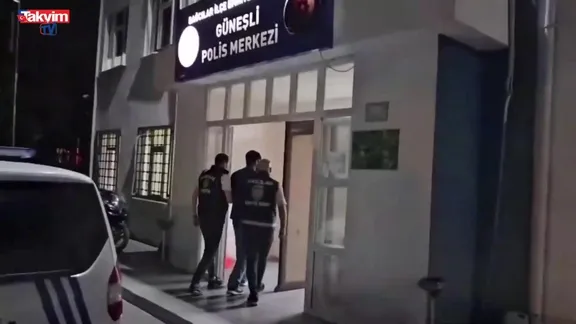 Camiden musluk çalan hırsız yakalandı!