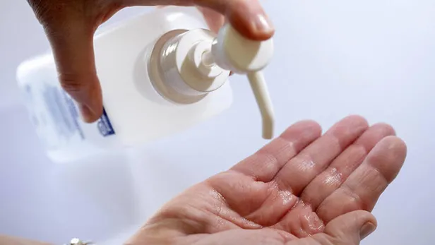 son-dakika-dezenfektan-hilesi-ortaya-cikti-tespiti-cok-zor-1601620822816.jpg Son dakika: Dezenfektana bile hile karıştı! Tespiti çok zor...-3