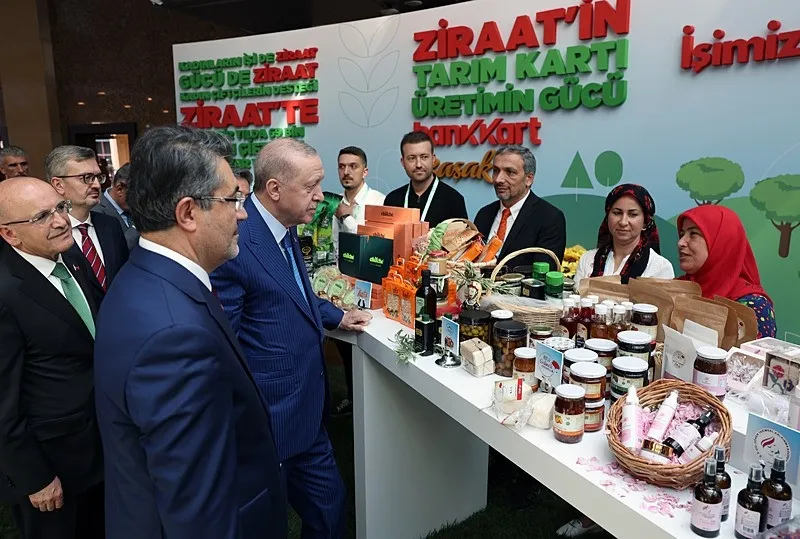 baskan-erdogandan-terorsuz-turkiye-mesaji-milletimiz-en-buyuk-hasadi-o-zaman-yapacak-ciftciye-ve-besiciye-yeni-1783085491614.jpeg Başkan Erdoğan'dan "Terörsüz Türkiye" mesajı: Milletimiz en büyük hasadı o zaman yapacak | Çiftçiye ve besiciye yeni destekler-4