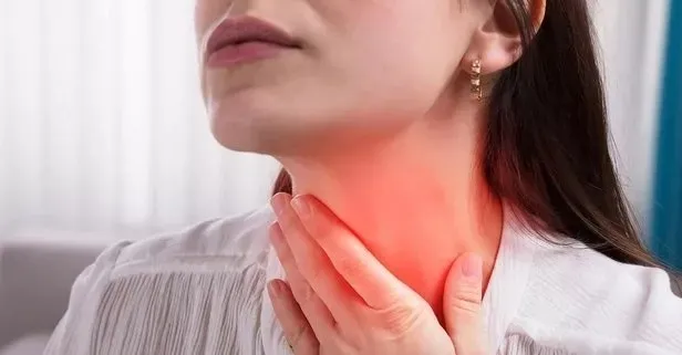 3 haftadan uzun sürüyorsa dikkat! Gırtlak kanseri olabilirsiniz... İşte belirtiler