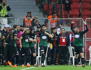 Akhisarspor - Fenerbahçe maçından kareler