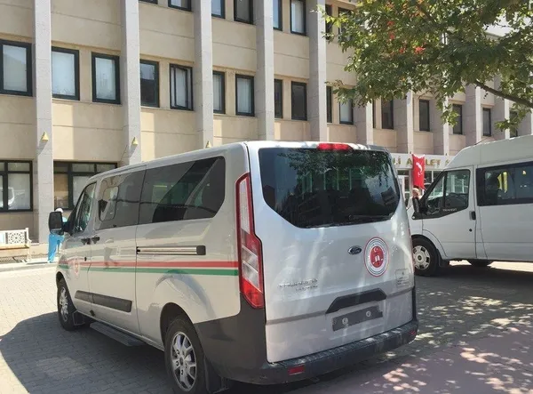 sakarya-adliyesinde-ilginc-olay-hakim-kapida-kaldi-sorusturma-baslatildi-1600071588975.jpg Sakarya Adliyesi'nde ilginç olay! Hakim kapıda kaldı, soruşturma başlatıldı-2