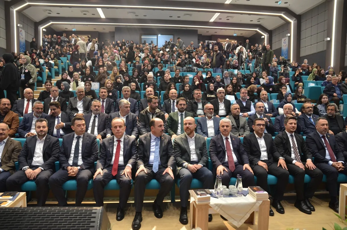 1790775250405.jpeg Bilal Erdoğan'dan Konya'da mesajlar! Türkiye artık bölgesel krizlere seyirci kalmayacak-5