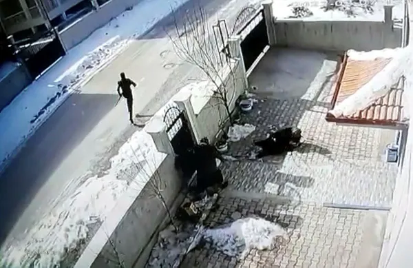 1644328377837.jpg Boşanma aşamasındaki eşi ve kayınvalidesine kurşun yağdırdı! Afyonkarahisar'da pusu kuran damat dehşeti-2