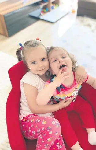 Kızlarını isteyen Ukraynalı annenin yardım çağrısı