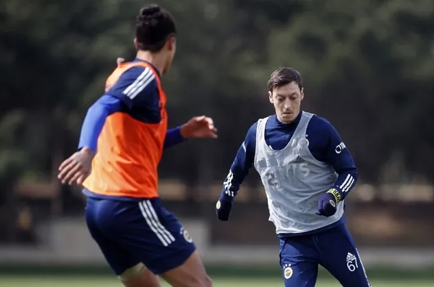 Fenerbahçe'ye Mesut Özil müjdesi