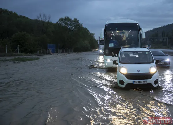 Ankara'daki sağanak yağış hayatı felç etti! Otobüsler ve insanlar mahsur kaldı! Mansur Yavaş'a tepki yağdı - 3