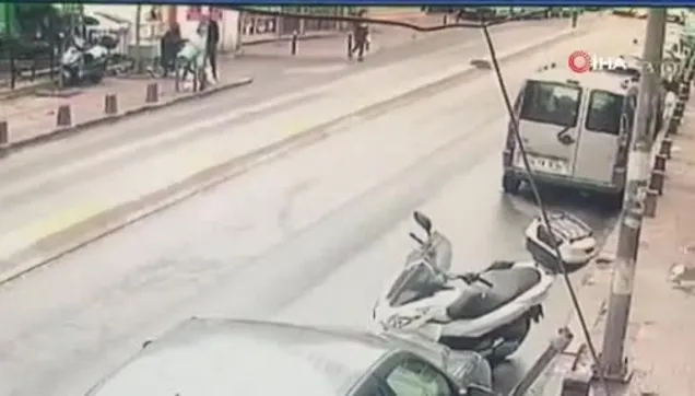 İstanbul’da İETT kazası kamerada: Otobüsün çarptığı kadın ağır yaralandı