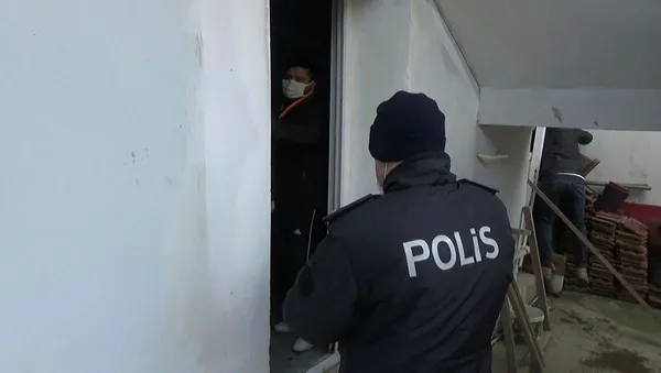 horozdovusturen-27-kisiye-121-bin-lira-para-cezasi-uygulandi-yarali-horozlar-koruma-altina-alindi-1613574207160.jpg Horoz dövüştüren 27 kişiye 121 bin lira para cezası uygulandı! Yaralı horozlar koruma altına alındı-3