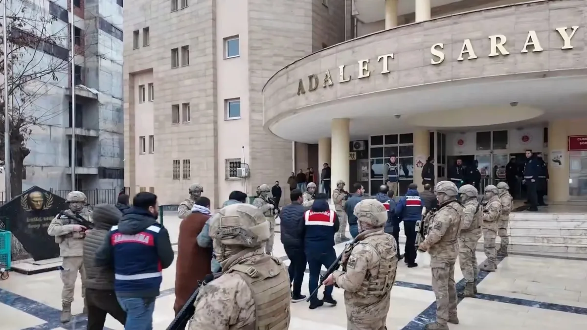Şanlıurfa'da tefecilere dev operasyon: 23 şüpheli tutuklandı 12 şirkete kayyum atandı