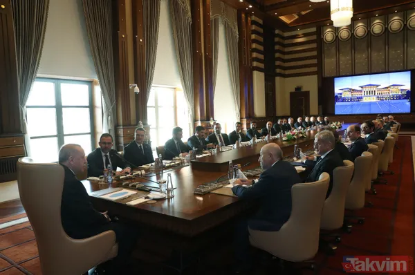 Fulbol camiası Küliye'de! Başkan Erdoğan kulüp başkanlarıyla tek tek tokalaştı - 14