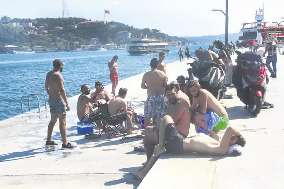 Halk bayram yaptı-1