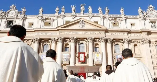 Vatikan’dan flaş karar: Eşcinsel birliktelikler kutsanamaz