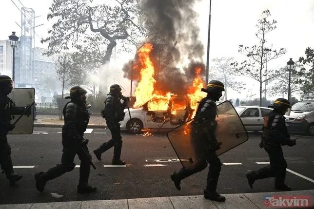 Fransa'da sarı yelekliler gösterilerin birinci yılında yine sokaklarda