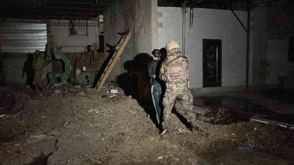 Son dakika: Mersin'de PKK operasyonu-5