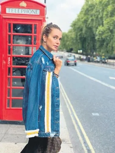 yesilcam-yildizi-turkan-sorayin-kizi-yagmur-unaldan-tatil-pozu-guzelligiyle-kucuk-sultan-dedirtti-1630445457612.jpeg Yeşilçam yıldızı Türkan Şoray'ın kızı Yağmur Ünal'dan tatil pozu! Güzelliğiyle "Küçük Sultan" dedirtti-8