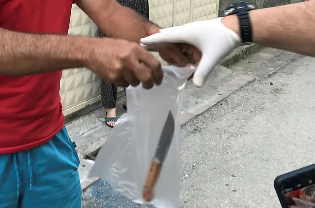Adana'da korkunç olay! Ekmek bıçağıyla annesine saldırdı