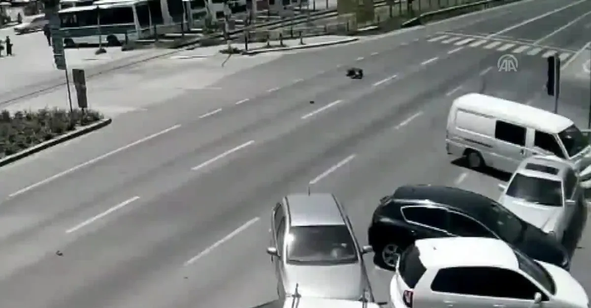 Trafik kazaları MOBESE kameralarında