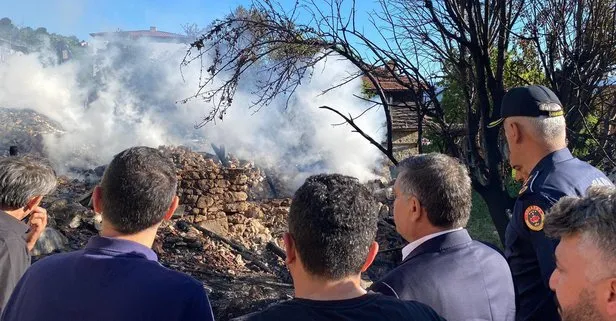 Sinop Durağan’da yangın! Ahşap evde başladı 5 eve yayıldı