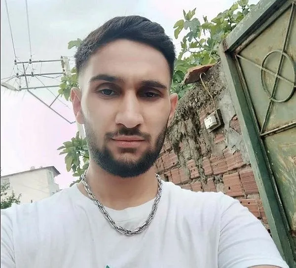 İzmir’de kan donduran son: Otomobil içinde ağzı ve yüzü bezle kapatılmış erkek cesedi bulundu-4