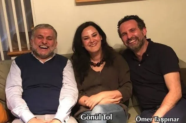 FETÖ, CIA ne ararsan var... ABD tetikçisi çakma solcu Ruşen Çakır'ı destekleyen ağ deşifre oldu!