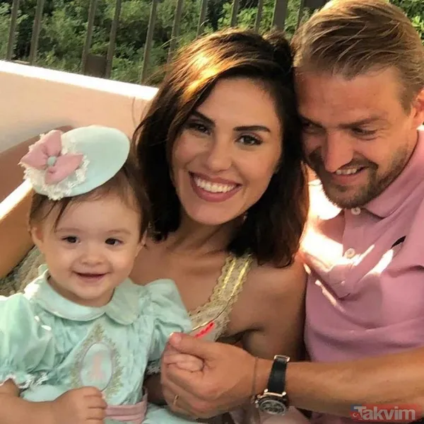 "14 Kez Engelledim!" Şükran Ovalı, Caner Erkin İle Tanışma Hikayelerini Anlatırken Oldukça İlginç Bir Detay Paylaştı. "Caner'le Tesadüfen Bir Cilt Doktorunda...