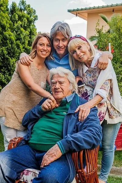 cuneyt-arkinin-esi-betul-cureklibatir-kimdir-betul-cureklibatir-kac-yasinda-nereli-cuneyt-arkinin-esi-betul-cu-1656396667834.jpg Betül Cüreklibatır kaç yaşında, nereli? Cüneyt Arkın'ın eşi Betül Cüreklibatır kimdir? Cüneyt Arkın'ın eşi Betül Cüreklibatır mesleği ne?-3