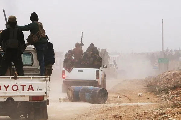 El Bab ilçe merkezine girildi-3