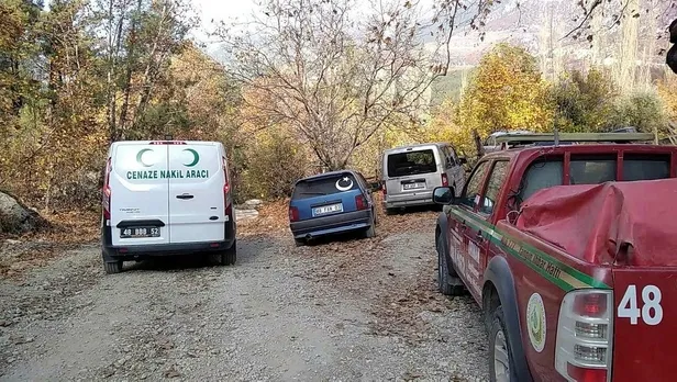 muglada-aci-olay-devrilen-traktorun-altinda-kalan-baba-ve-oglu-oldu-1637425986457.jpeg Muğla'da acı olay: Devrilen traktörün altında kalan baba ve oğlu öldü-2