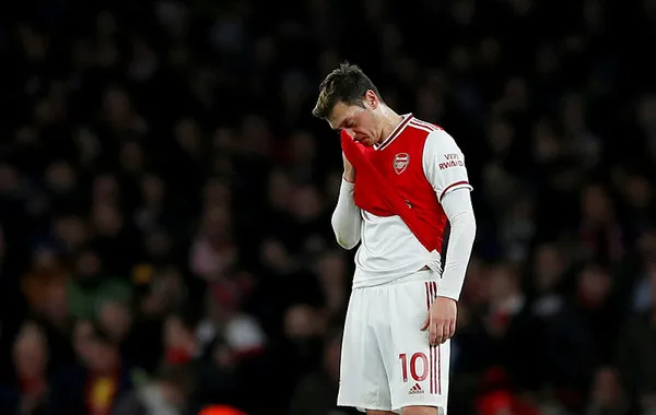 zenitten-fenerbahcelileri-uzen-mesut-ozil-cevabi-galatasaraya-gitmeliydi-daha-buyuk-kulup-1610917796310.jpg Zenit'ten Fenerbahçelileri üzen Mesut Özil cevabı! "Galatasaray'a gitmeliydi, daha büyük kulüp"-8