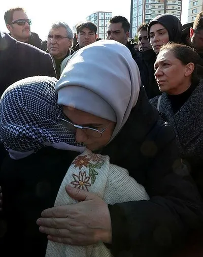 Başkan Erdoğan Diyarbakır'da duyurdu: "Üniversiteler uzaktan eğitime geçiyor KYK yurtları depremzedelere açılıyor"-9