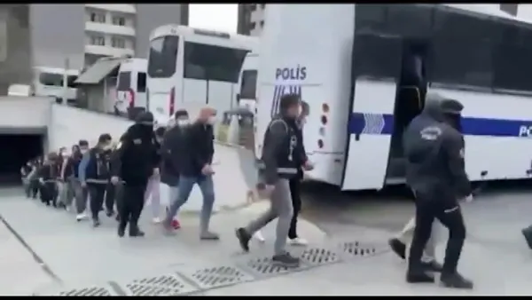 eski-avcilar-belediye-baskani-handan-toprak-adliyeye-sevk-edildi-1649083522005.jpg Eski Avcılar Belediye Başkanı Handan Toprak ihaleye fesat karıştırma ve resmi belgede sahtecilikten tutuklandı-2