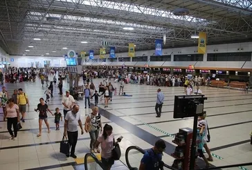 Havalimanlarında yeni dönem! Resmi Gazete'de yayımlandı! Elle aramayı kabul etmeyen uçağa binemeyecek