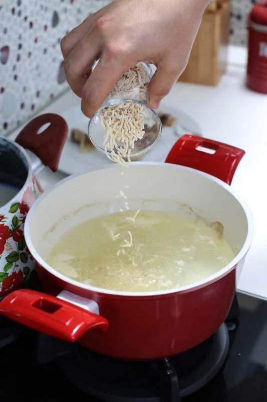 bulgur-pilavinin-bilinmeyen-puf-noktasi-1-kasik-eklemek-lezzetini-arttiriyor-1726497891931.jpg Bulgur pilavının bilinmeyen püf noktası! 1 bardak eklemek lezzetini arttırıyor-5