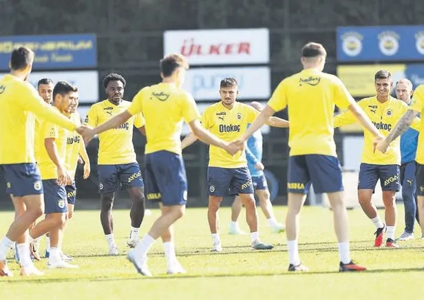 piolinin-ferdi-aski-1699398776738.jpeg Milan Teknik Direktörü Pioli Ferdi Kadıoğlu'nun ismini verdi! Ferdi'yi hem Fenerbahçe'de hem de milli takımda takibe aldılar-6