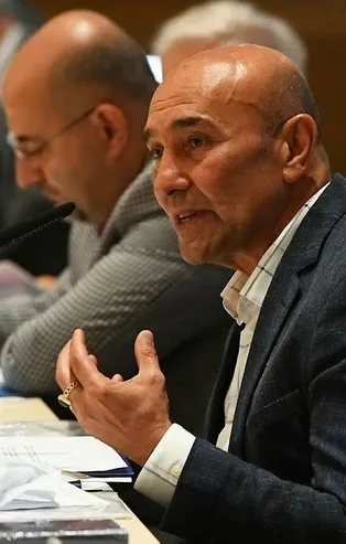 Son dakika: AK Partili Hamza Dağ'dan CHP'li Tunç Soyer'e 'İzmir bayrağı' ve 'İzmir parası' tepkisi