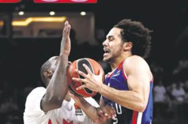 Anadolu Efes, Kızılyıldız’ı farklı geçti