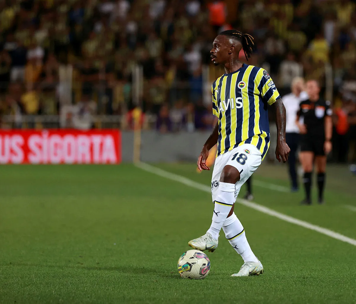 Fenerbahçe haberleri | Jorge Jesus'tan sürpriz karar! O isim Sevilla maçında 11'de - 27