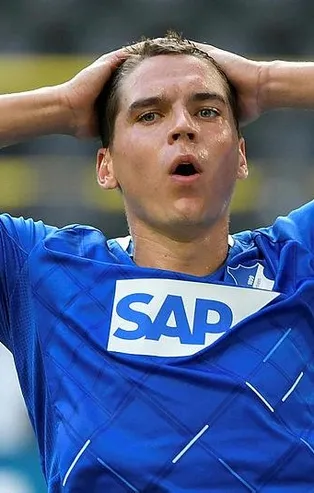 Beşiktaş'ta sağa yeni aday Robert Skov