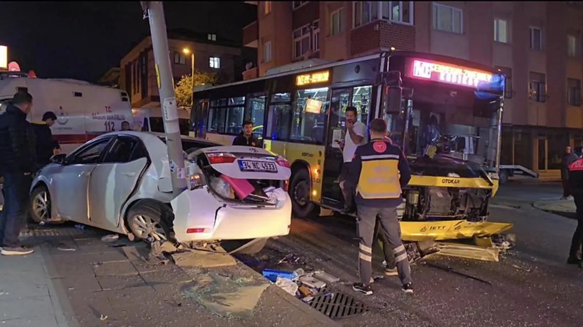 Ataşehir'de İETT otobüsü ile otomobil çarpıştı: 4 yaralı