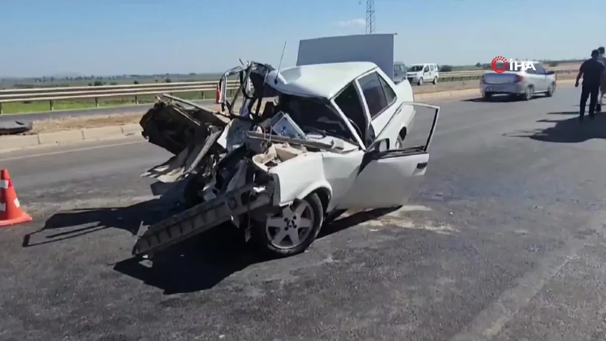 Hatay'da feci kaza! Tofaş mezar oldu!