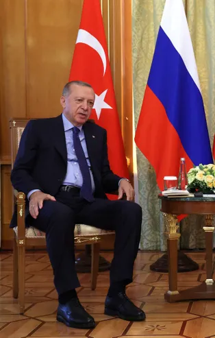 Dikkat çeken Macron ve Scholz detayı! Erdoğan - Putin samimiyeti karelere yansıdı