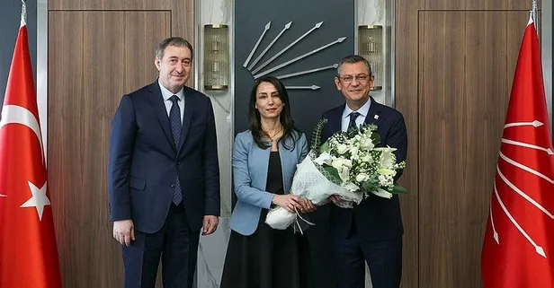 CHP "Apo'ya özgürlük" çizgisine mi geldi? Kandil'in kalemşoru "İmralı"yı işaret etti | Bir bomba da Yılmaz Özdil'den: CHP DEM'in bisikleti oldu